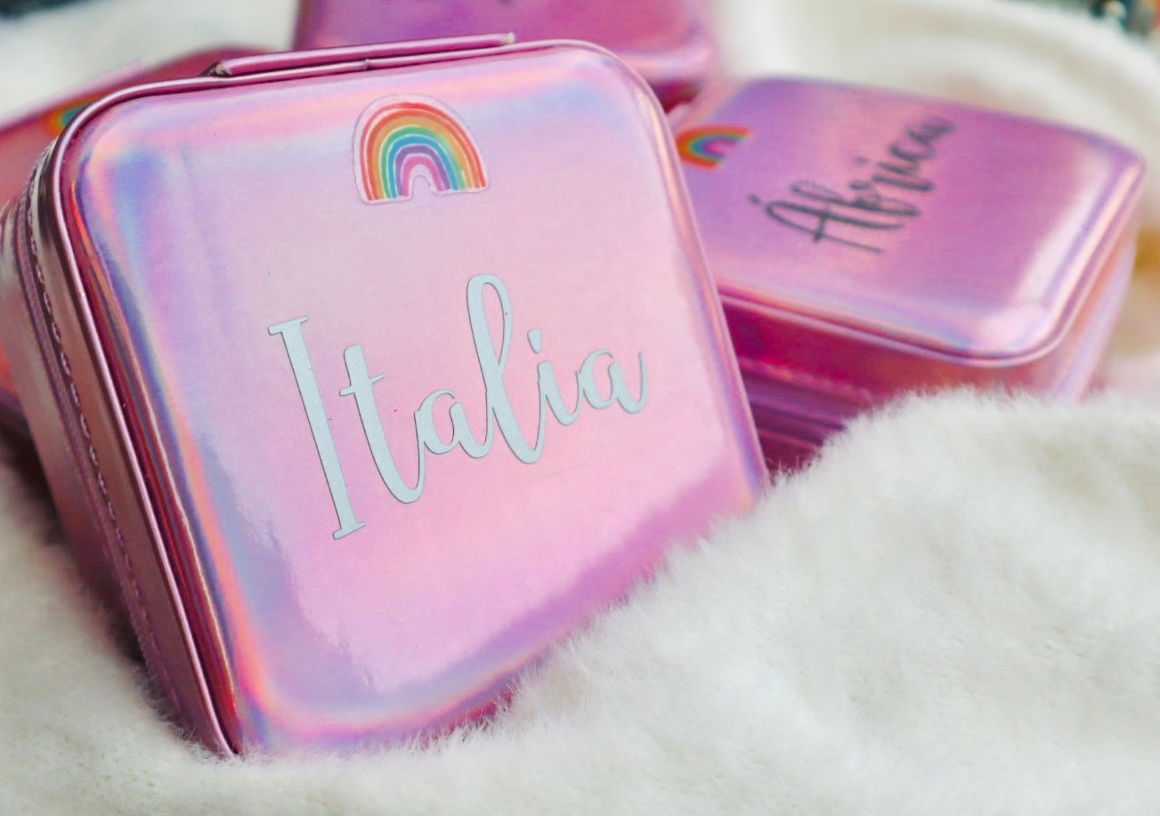 Charm Me Pink Travel Box