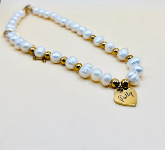Collar grabado con perla barroca