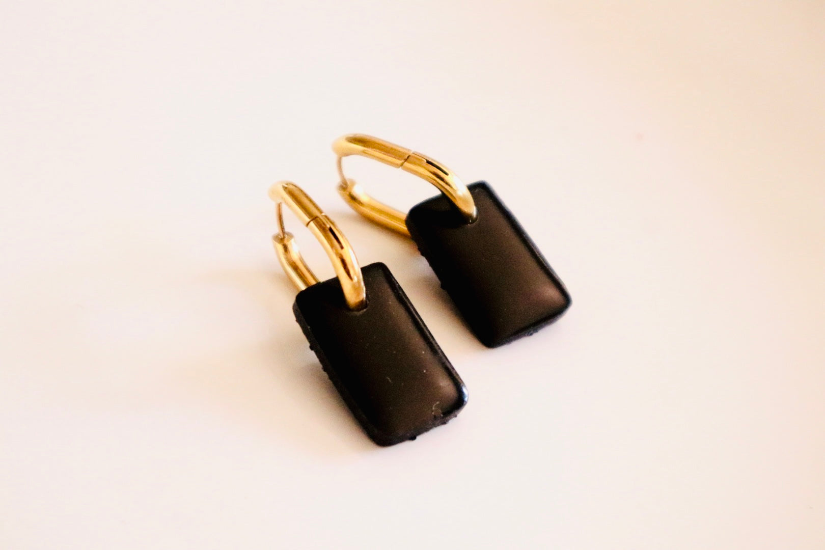 Twist & Shine Huggies