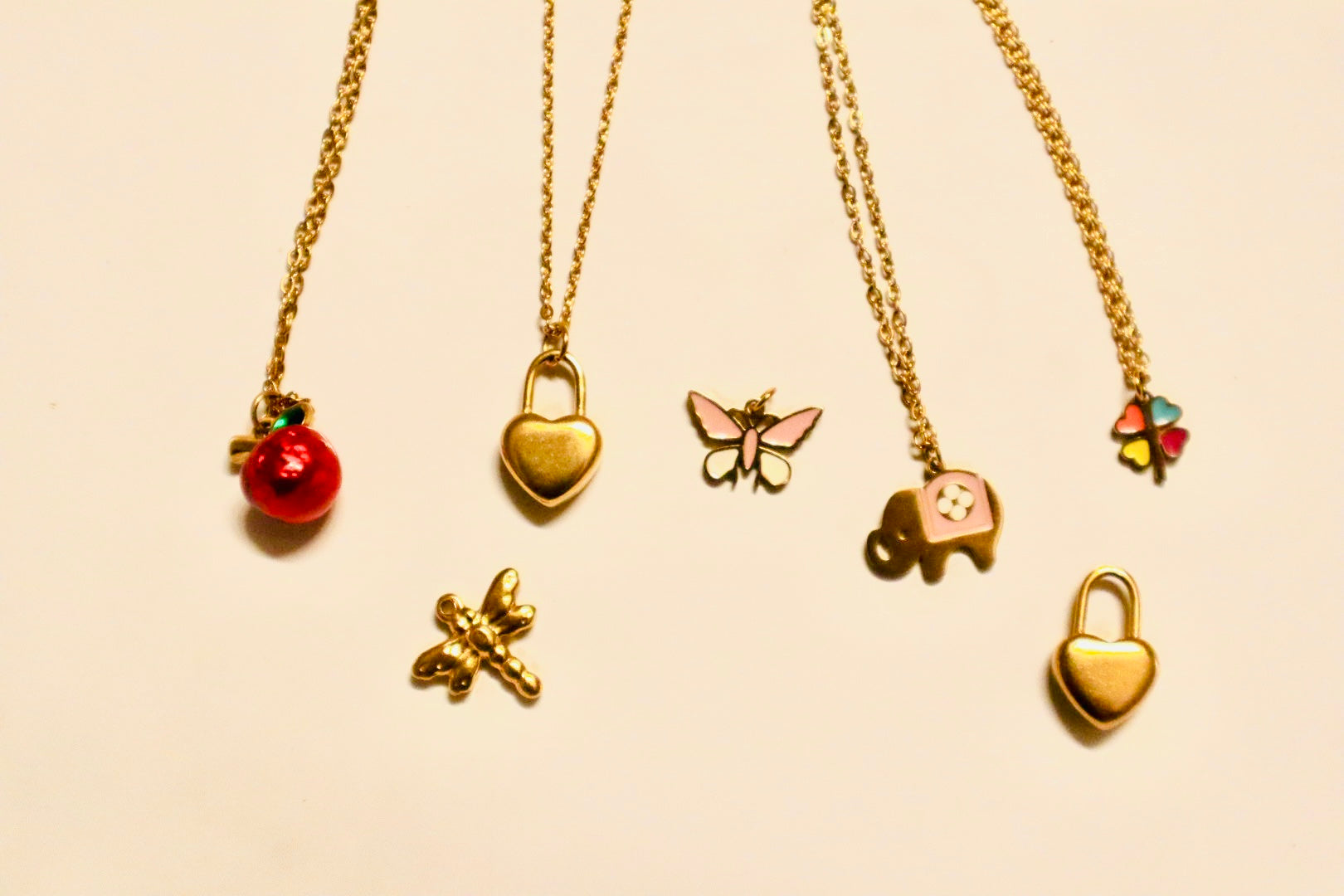 collar de corazón pequeño