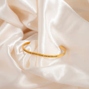Pulsera grabada 